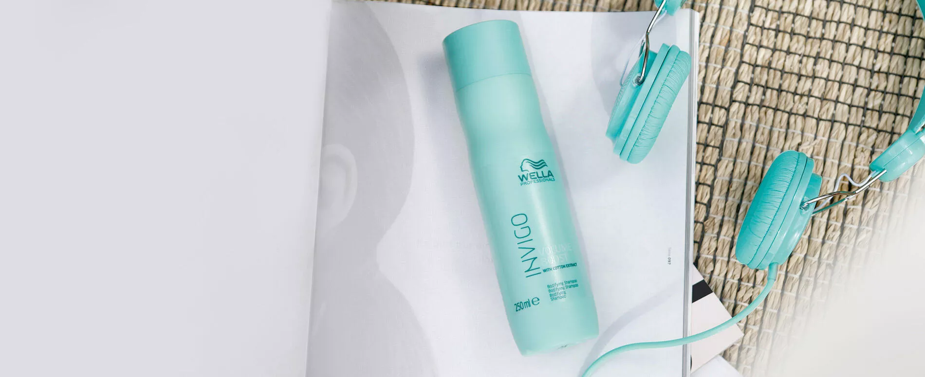 Voluminous hair with the help of uplifting care spray