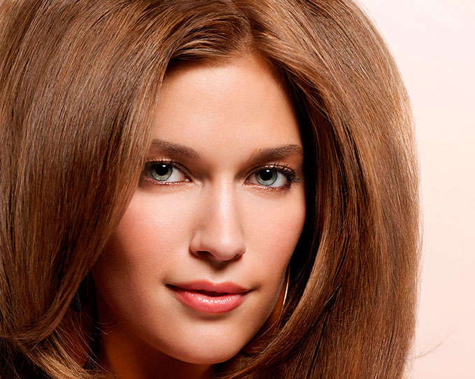 Как правильно красить и подкрашивать корни волос