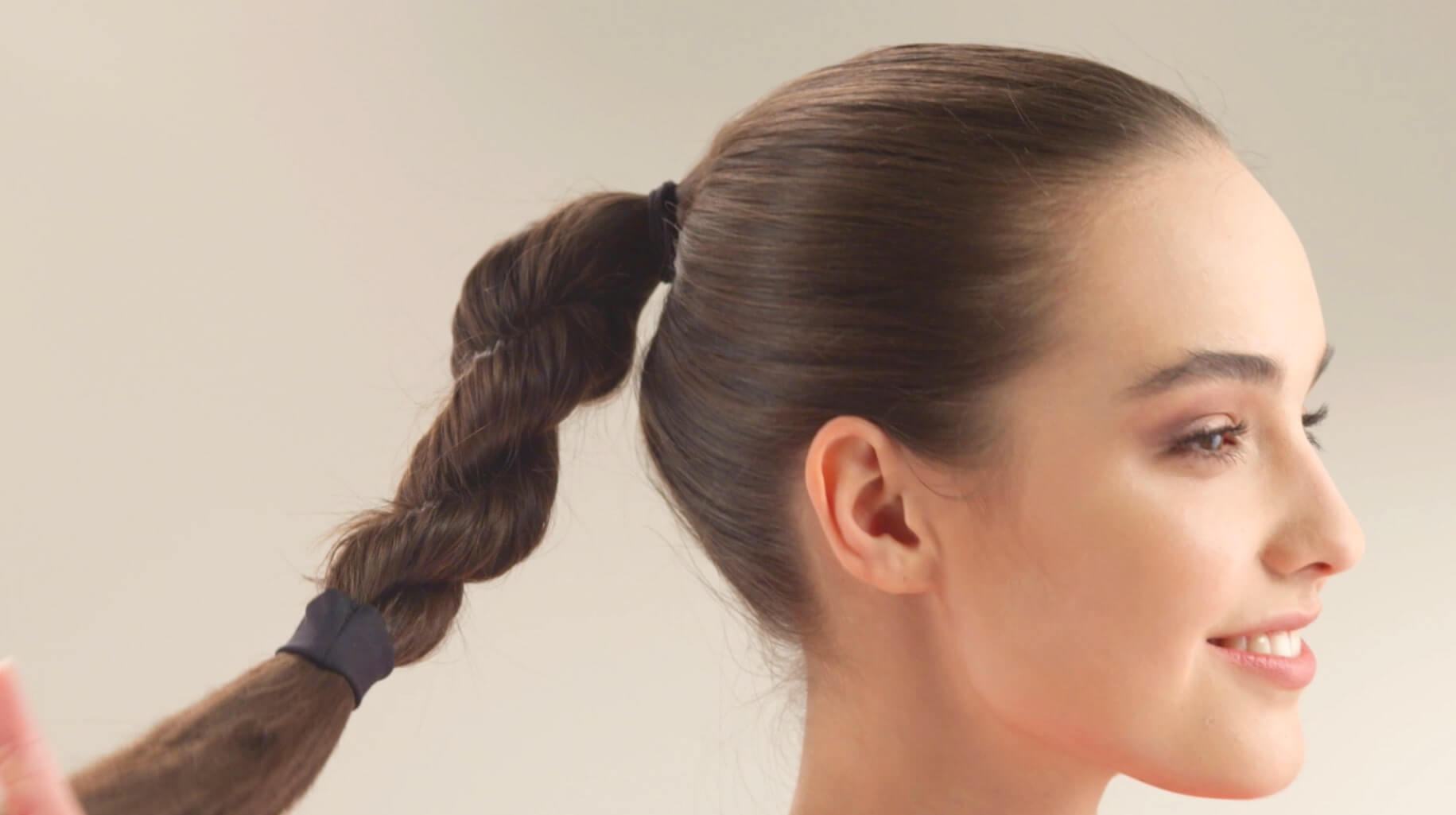 How to style quick & easy workout braid