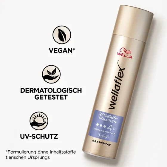Goldene Haarspraydose von Wellaflex von der 2-Tages-Volumen Reihe mit Produkteigenschaften. Das Haarspray hat eine vegane Formel, ist dermatologisch getestet und bietet einen UV-Schutz.